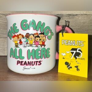 🥰 Peanuts 75th Anniversary Charlie Brown Comics 21oz Coffee Mug  Gangs all Here